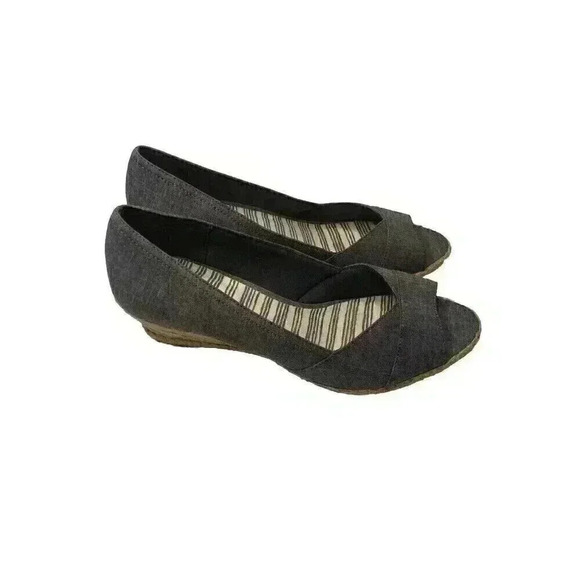 Coach & Four Womens Size 10 Denim Look Espadrille Sandals Peep Toe - Picture 1 of 5